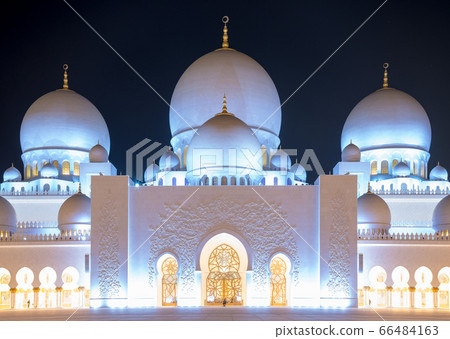 Sheikh Zayed Mosque at night. Abu Dhabi, United Arab Emirates Sheikh Zayed Mosque at night. Abu Dhabi, United Arab Emirates 66484163