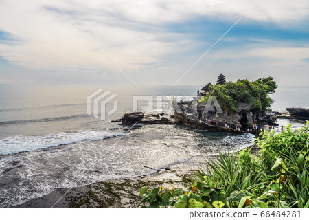 The Tanah Lot Temple 66484281