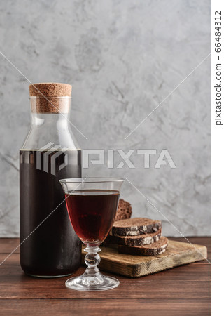 Traditional Russian drink kvass Traditional Russian drink kvass 66484312