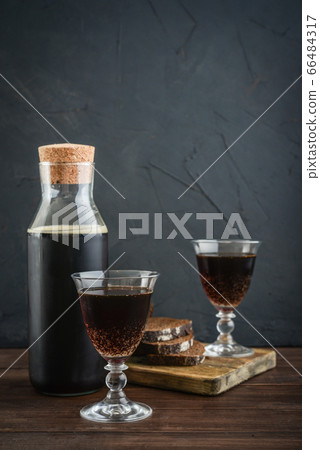 Traditional Russian drink kvass 66484317