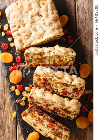 Delicious fruit bread with dried apricots, 66485580
