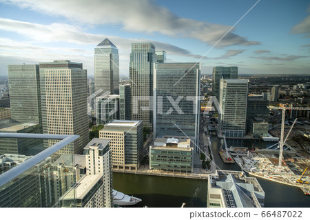 Caanary wharf buildings in london Caanary wharf buildings in london 66487022