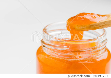Apricot jam 66491705