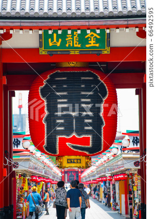 日本東京的城市景觀：淺草千代門的大型燈籠，經過七年的更新 66492595