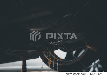 Car mechanic drain automatic transmission fluid Car mechanic drain automatic transmission fluid 66493246