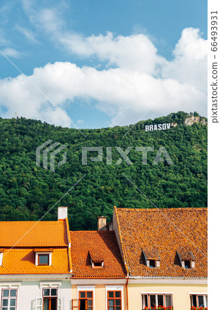 Medieval old town houses and Tampa mountain in Brasov, Romania Medieval old town houses and Tampa mountain in Brasov, Romania 66493931