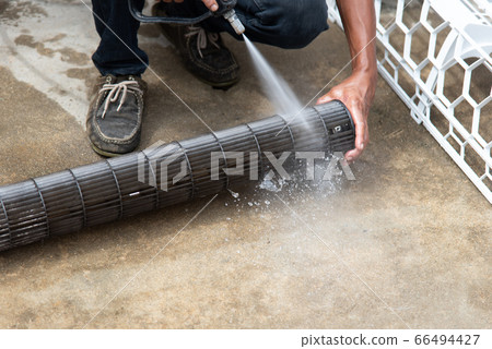 Cleaning air conditioner by water for clean a dust 66494427