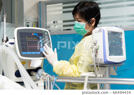 Doctor medical care patient on bed in hospital 66494434