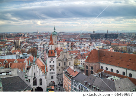 Townscape panoramic view above historical part of Munich, Germany. 66499697