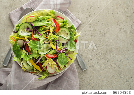 Salad mixed 66504598