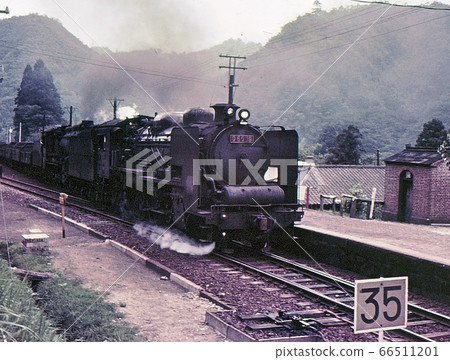 1942 Banetsu East Line D60 Tow Freight Train Eda Signal Station Fukushima Prefecture Old Color Photo 1942 Banetsu East Line D60 Tow Freight Train Eda Signal Station Fukushima Prefecture Old Color Photo 66511201