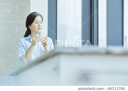 Middle-aged, coffee, home, cafe Middle-aged, coffee, home, cafe 66511760