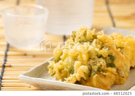 Hamo tempura. Image of summer sake (cold sake) snacks. Hamo tempura. Image of summer sake (cold sake) snacks. 66512025