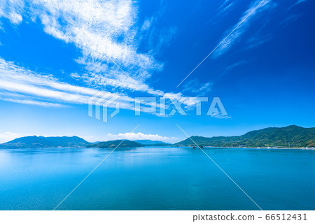 《Hiroshima Prefecture》 Early summer view of the Seto Inland Sea, view of Shimanami Kaido Ikuguchi Island 66512431