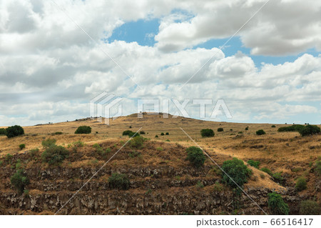 Gamla canyon against the blue sky Gamla canyon against the blue sky 66516417