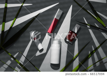 Decorative makeup cosmetic products for summertime, advice from blogger which brand to use. Decorative makeup cosmetic products for summertime, advice from blogger which brand to use. 66517094