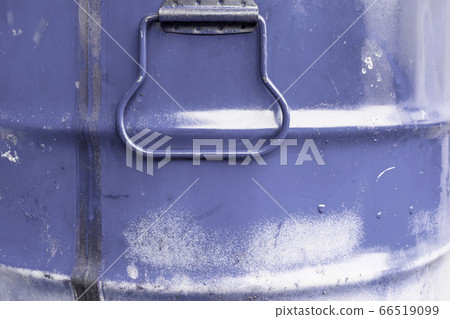 Purple color can Purple color can 66519099
