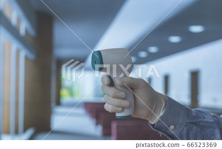 Staff to measure temperature 66523369