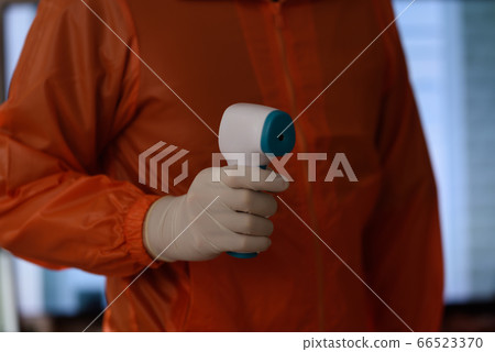 Staff to measure temperature Staff to measure temperature 66523370