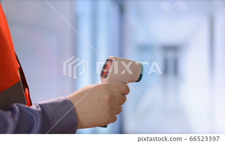 人員測量溫度 66523397