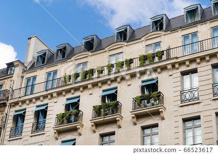 The streets of Paris The streets of Paris 66523617