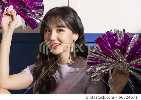 Lifestyle,woman,cheerleader 66524671