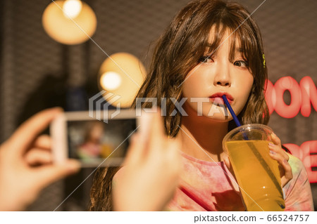 Lifestyle, Women, Party, K-POP, K-BEAUTY 66524757