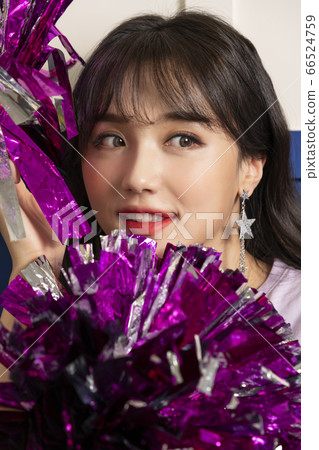 Lifestyle,woman,cheerleader 66524759