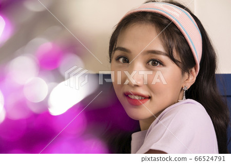 Lifestyle,woman,cheerleader 66524791