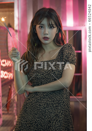 Lifestyle, Women, Party, K-POP, K-BEAUTY Lifestyle, Women, Party, K-POP, K-BEAUTY 66524842