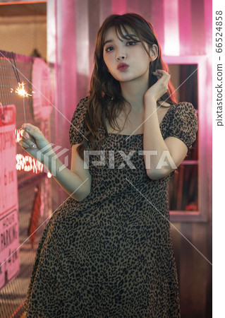Lifestyle, Women, Party, K-POP, K-BEAUTY Lifestyle, Women, Party, K-POP, K-BEAUTY 66524858