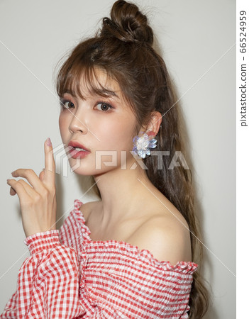 Beauty,woman,trend Beauty,woman,trend 66524959