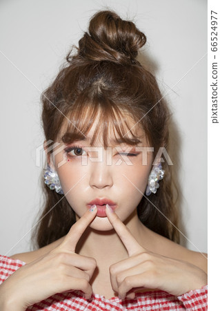 Beauty,woman,trend 66524977