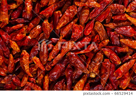 Closeup of dried cayenne peppers Closeup of dried cayenne peppers 66529414
