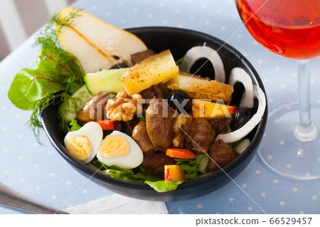 Salad of chicken hearts with peach, pear, fried cheese, quail eggs, wine 66529457