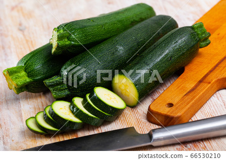 Courgettes with chopped slices Courgettes with chopped slices 66530210
