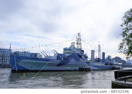 英國泰晤士河上的比利時巡洋艦貝爾法斯特 英國泰晤士河上的比利時巡洋艦貝爾法斯特 66532546