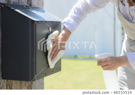 Postbox cleaning 66533514
