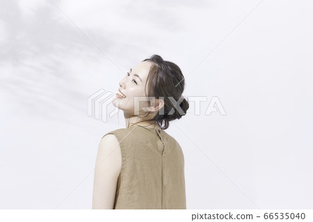 仕女畫的年輕女子 仕女畫的年輕女子 66535040