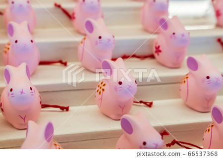 初夏的熊野神社（熊野大社）兔形山形縣南陽市 66537368