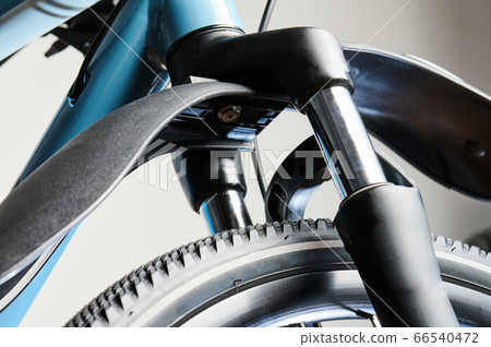 Shock absorber in bicycle 66540472
