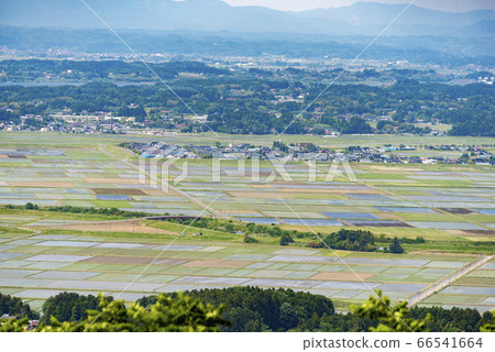 Countryside scenery in the suburbs 66541664
