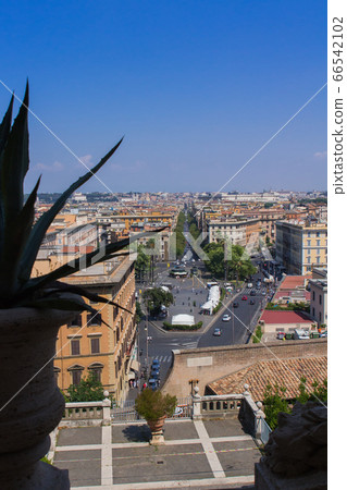 從梵蒂岡博物館看的羅馬城(梵蒂岡) 從梵蒂岡博物館看的羅馬城(梵蒂岡) 66542102