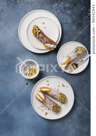 Traditional italian dessert cannoli siciliani 66542943