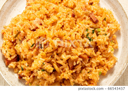 泡菜炒飯。 66543437