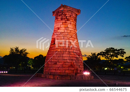 Gyeongju Cheomseongdae Road at Night 66544675