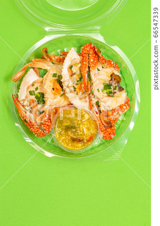 .Fresh crab meat, packed in a box 66547339