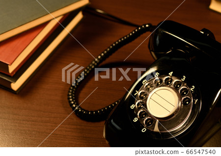 Black dial telephone 66547540