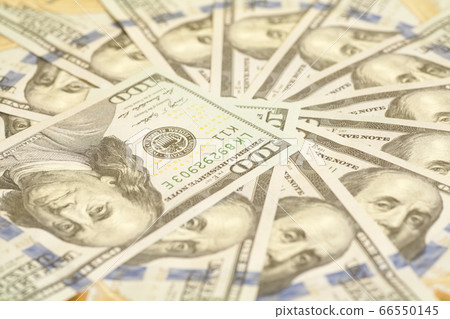 Circle made from hundred dollar US bills Circle made from hundred dollar US bills 66550145