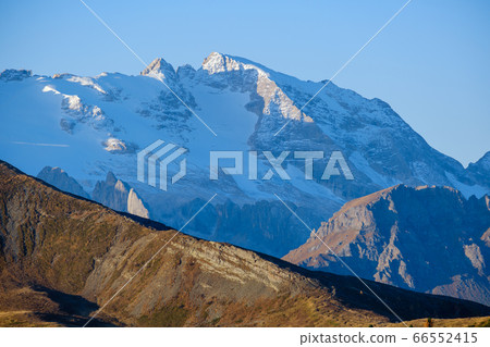 Autumn alpine Dolomites mountain scene, Sudtirol, Autumn alpine Dolomites mountain scene, Sudtirol, 66552415